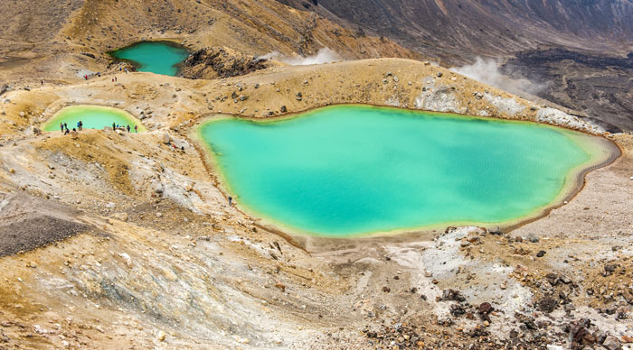 Beautiful Emerald lake in Tongariro National Park