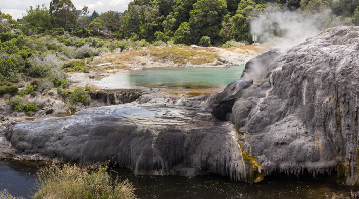 Whakarewarewa Thermal Geyser, daily changing ice tunnels and glacial landscapes in Rotorua Geothermal Zone