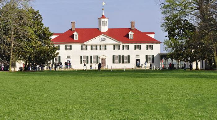 A view of the main house at the Mount Vernon estate in Virginia.